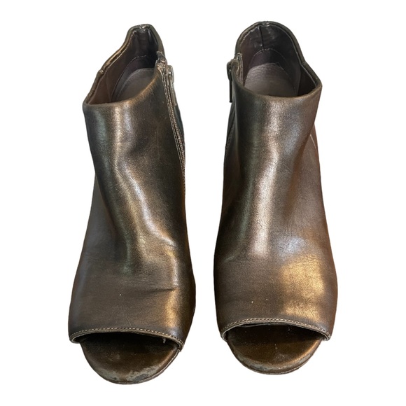 Nine West Boots Womens 7.5 Ankle Booties Heels Side Zipper Gold Leather Peep Toe - Picture 7 of 11